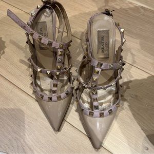 Valentino rock studs nude 35.5 preloved